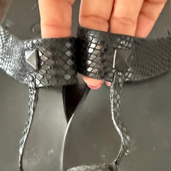 Colleen Cordero All Leather Black Sandals with Textured Straps 9.5 - Picture 5 of 7